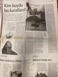 CUMHURİYET PAZAR GAZETESİ DOĞUM GÜNÜ HEDİYESİ - 25 TEMMUZ 2004 -Serra Yılmaz-Nedim Gürsel-Feridun Düzağaç-Fatma Ovacık-Aslı Kaybal-Hürr Duman-Figen Atalay-Akça Zengin-E. Çetin Güer-Ferzan Özpetek-İpek Özbey-Psikiyatri Doktor Fatih Alkan-Nusrettin Elik-Özlem-Selçuk Erez-Ece Temelkuran-Ebru Akel-Şebnem Dönmez-Cem Baza-Kenan Doğulu-Ayşegül Aldinç-Gülse Birsel-Ahu Yağtu-Nil Karaibrahimgil-Kenan İmirzalıoğlu-Tuba Ünsal-Belma Özdemir  Dünya Serra Yılmaz’ı sevdi-Modayla dalga geçmek-Benim kentim İstanbul-Gerçekle bağlantının koptuğu an-Çocuklarla empati kurmak için-Bir sömürü metaforu-Kim koydu bu kuralları?-Uçmak-10 yılımı evde geçirdim-Eşim beni terk etti-Garip sesler-Oğlum acı çekiyordu-Pazarın penceresinden Von Münchhausen-Çocuklar da empati ister-Rakı şişesinde balık olsam…-Sahneden başka gidecek yerim yok!-Yazmasaydım öyleyemezdim-Modayla alay ediyorum…-Tişört modası-Altı kıta, altı zirve