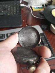 Osmanlı dönemi Osmanlı devleti armalı ve çiçek desenli gümüş  her şeyi ile orjinal Osmanlı dönemi bakımı gereken, tamire gerekli  cep saati