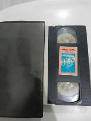 BOYNU BÜKÜKLER - KÜÇÜK EMRAH  - VHS VİDEO FİLM