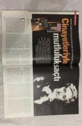 YENİ AKTÜEL  HAFTALIK HABER DERGİSİ - SAYI:27 - 2006 - 17-23 OCAK - 250 BİN ŞARKI SİZİN: KORSANLIK YAPMADAN – SELİMİYE'NİN TAŞI İÇİN EDİRNE'YE ADAK TURU – ŞİMDİ MODA: EVYAPIMI KOZMETİK – AKP'Lİ FIRAT DEMİREL, BAYKAL VE DÜLGER'İ BOMBALADI – UZMANI UYARDI: SİZDEKİ EN YENİ GRİP VİRÜSÜ – SUSURLUK SKANDALI MÜZİKAL OLDU – 10 MİLYON KİŞİ SANAL OYUN BAĞIMLISI: BİRİ ÇOK YAKININIZDA OLABİLİR – ÖLÜM OYUNU TARİKATI – CİNAYETLERİYLE MUTLULUK SAÇTI – SEN GİT BEN DÜŞÜNME – BEYAZ PALTOLU POLİS: ORHAN PAMUK DURUŞMASINDA – MODERNLİK DİNDEN SERT – KUŞ GRİBİ GÜNEYE İNECEK – İRAN’A HOŞGELDİNİZ – KENDİNİ YAK, KİLONU YAK – İLHAM PERİSİ SCARLETT JOHANSSON – CAMİDE ADAK TURİZMİ – EVDE KREM ÜRETİMİ – SARIŞIN GÖLGE – MUTLULUĞUN CİNAYİ FORMÜLLERİ – ÇATLI’NIN BİR İSMİ DAHA OLDU – MO-YAP ARŞİVLERİ: KORSANSIZ 250 BİN ŞARKI – EROL EVGİN’İN KARİKATÜRLERİ – YANARAK ZAYIFLAMA YÖNTEMİ – ONLINE OYUNLAR: 7/24 EKRAN BAŞINDA YAŞAM – SCARLETT & TRAVOLTA SÖYLEŞİSİ – ASTROLOJİ – SUDOKU – BELMACA – AJANDA  - MİR DENGİR  98 SAYFA