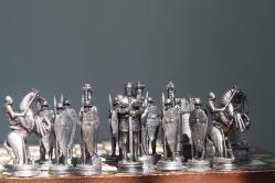 Osmanlı İmparatorluğu -Bizans İmparatorluğu Temalı Yüksek Kalite Satranç Seti (Gümüş/Bakır Renk)