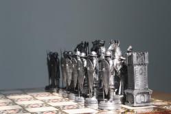 Osmanlı İmparatorluğu -Bizans İmparatorluğu Temalı Yüksek Kalite Satranç Seti (Gümüş/Bakır Renk)