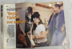 AKTÜEL HAFTALIK HABER DERGİSİ - SAYI 381 - 5-11 KASIM 1998 - SEKS HURAFELERİ: KULAKTAN DOLMA BİLGİLERİ UNUTUN, İŞTE GERÇEKLER - SEDAT PEKER’İN SATTIRDIĞI MIKES, 200 MİLYON DOLARLIK İŞ ALDI - F-16 İHALESİNDE “ÇETE” GÖLGESİ - RTÜK, LEVENT KIRCA’YI HALK ÖNDERİ YAPTI - KÜÇÜK HÜSAM DEVLETE KARŞI - “SUSURLUK’U DA ÇÖZ!”: KIRCA’NIN İSYANI - “BEYAZ TÜRKLER” GECE HAYATINDAN ÇEKİLDİ - CİNAYETİ ÇAKICI ÇÖZMÜŞTÜ - “YASAKÇI” PROFESÖR: FAZLA FİKİR ÖZGÜRLÜĞÜ ZARARLI MI? - ÖZEL NÜFUS PLANCISI: DÜNYANIN EN ZENGİNİNDEN SPONSORLU KAMPANYA - SCRABBLE 50 YAŞINDA - GÖRÜNTÜLÜ ORTA III TARİHİ: “CUMHURİYET” FİLMİNE ELEŞTİRİ - ÇETİN ALTAN: “DEVLET PADİŞAH OLDU” - MRS. GLOBE’DA ZARAFET DOLU 10 YAŞINDAKİ KIZ - GOKKAFES HUKUKU DA KAFESLER Mİ? - KAÇAN ZAMANIN COŞKUSU: “LEOPAR” ELEŞTİRİSİ - YİTİK RENGİN MÜZİKÇİSİ: MEHMET GÜRÇ’ÜN ÜÇÜNCÜ ALBÜMÜ - EKO-TERÖRİSTLER: ŞİDDETLE DİRENEN ÇEVRECİLER - AĞACI AĞLATAN ADAM: CİVAN GASPARYAN’LA ERİVAN’DAN GÖRÜŞME - VİTRİNDE SANAT OYNUYOR - İĞNE DELİĞİNDEN AMELİYAT -  154 SAYFA
