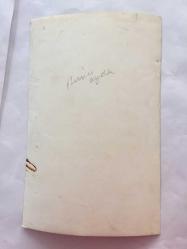 DANSÖZ ve YEŞİLÇAM OYUNCUSU BİRSEN AYDA'NIN ORİJİNAL 2'Lİ FOTOĞRAF SETİ - 18  x 12 cm ve 15 x 12 cm EBADINDA (AÇIKLAMAYI OKUYUNUZ) - BİRSEN AYDA DEKOLTE GİYSİSİYLE POZ VERİRKEN ÇEKİLMİŞ 2 FARKLI KARE