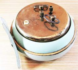 ReTRo FRANSIZ JAZ KuRMaLı ÇALAR MASA SAATİ......