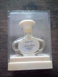 Eski parfüm şişesi. Hiç kullanılmamış. PARFUM Sandrine CHERAMY PARS
