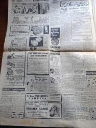 Cumhuriyet Gazetesi - 1 Kasım 1955 - Bravo Grupa yazan Nadir Nadi Başmakale - Demokrat Parti meclis grubunda seçimler dün de bitmedi - atom harbine hazırlık fotoğraf - Ekrem Hayri Üstündağ'ın İzmir'deki basın toplantısı - prenses Margaret albay Towsend ile evlenmeyeceğini Dün ilan etti - halkın aşık olduğu dansöz küçük Mualla erkek çıktı - meteoroloji Yüksek okulu açılıyor - Tek Atlı arabasını sattı piyango bileti aldı ve bayram günü tam 100,000 lira kazanan Abdülaziz Alptekin fotoğraf - 1 Bedende 2 Adam Yazan Va Nü yazı dizisi - Garanti Bankası - Londra sefirimiz Suat Hayri Ürgüplü İngiliz Devlet bakanı ile görüştü - Japonya'da inşa edilen Bolu şilepimiz denize indirildi - Türk parası ve Türkiye'deki Amerikalılar - ekonomi ve Ticaret okulu Dün açıldı - Beylik hevesi yazan Burhan Felek - Rita Hayworth Ali Han ile evlenmeyecek - küçük sahnede Çayhane oyunu - Sumatra İlahesi Sümer ve Ferah sinemasında - 1.94 boyundaki kadın basketbolcu Sonja Mrak fotoğraf -  Fenerbahçe New Jersey maçı