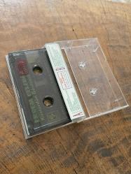 EKREM ÇELEBİ - KÜSTÜRDÜN GÖNLÜMÜ - KASET