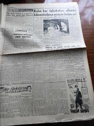 Cumhuriyet Gazetesi - 12 Ocak 1955 - Bağdat görüşmeleri bugün sona eriyor - İşçi meselelerine dair çalışma vekili Hayrettin Erkmen'in demeci - Adnan Menderes Lübnan'da 3 gün kalacak - Edirne'de sellerden oturdukları binanın duvarı yıkılan bir aile fotoğraf - Avrupa seller altında kaldı - Tevfik ileri'nin Dün bütçe encümeninde çıkardığı Hadise - Kasım Küfrevi Muhsin Ertuğrul fotoğraf - ecnebi dilli dört lisenin hazırlıkları - Mareşal Graziani dün öldü - Unesco'nun İstanbul şubesi kapandı - Türk Migros idare Meclisi reisi Turgut Bayar'ın basın toplantısı - Kıbrıs müftüsü Dana Efendi Fahrettin Kerim Gökay'ı ziyaret etti - şehrin yolları yazan Burhan Felek - Stalin'in oğlu mahpus - Sarajevo Ordu takımını 1-0 yendi - Beşiktaş ve Fenerbahçe'nin hazırlıkları - fenerbahçe atletizm kaptanı Turhan Göker apandisitten ameliyat oldu - zoraki diplomat yazan Yakup Kadri Karaosmanoğlu Yazı Dizisi - Sahte Kahraman Lawrence derleyen Samih Sami Yazı Dizisi - Kurtuluş Dakikası filmi Kadıköy hale sineması