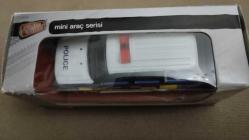 FORD EXPLORER 4X4 REALTOY  FULE LİNE SERİSİ 2013 YILI   SIFIR  HİÇ KULLANILMAMIŞ ORJİNAL KUTUSUNDA 1/64 ÖLÇEK KOLEKSİYON ÜRÜNÜ