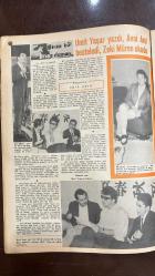 YELPAZE RESİMLİ SALON Mecmuası DERGİSİ - SAYI 689 - 25 AĞUSTOS 1965 - ROSE VE MYRA’NIN KARDEŞLİĞİ VE AİLE GERİLİMİ HİKAYESİ KIRK DOUGLAS VE GENERAL PATTON FİLMİ - HOLLYWOOD’DAN CINECITTA’YA JOAN CRAWFORD’UN FESTİVAL DÖNÜŞÜ - FRANK SINATRA VE MIA FARROW EFSANESİ PATRICIA NEAL’İN FELÇTEN KURTULUŞU VE ANNELİĞİ CARLO PANTI YAPIMCILIĞINDA YENİ FİLM - CATHERINE SPAAK VE ÜÇ YÖNETMENLİ YAPIM GINGER ROGERS’IN BROADWAY’E DÖNÜŞÜ “THEFT OF MONA LISA” FİLMİ VE MARINA VLADY - GEORGE CHAKIRIS YAZ MODASI VE MÜCEVHER KULLANIMI -MÜREN ÜMİT - YAŞAR AVNİ - ANIL EDİP - AKIN CHRISTINE OLIVIER GERBIER ARIAN ROZA - ZEKİ MÜREN, ÜMİT YAŞAR VE AVNİ ANIL’IN SANAT DOLU BULUŞMASI HİKAYESİ - SANATÇILARIN DUYGUSAL YÜKÜ VE TOPLUMSAL İLGİSİZLİK HİKAYESİ -  - 34 SAYFA