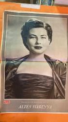 HAYAT HAFTALIK HABER MECMUA, DERGİSİ  - ORTA SAYFA POSTERİ : ALTES SÜREYA FOTOĞRAFI - 11 NİSAN 1958 SAYI: 79 SIRA NO : 79 HİKMET FERİDUN ES - İBRAHİM ÇAMLI - SEMİRAL BİLBAŞAR - FİRÜZ AŞKIN - FIKRET ARIT - AYHAN ERER - DİNÇER GÜNER - DAVID LEAN - ALEC GUINNESS - JOANNE WOODWARD - RED BUTTONS - MIYOSHI UMEKI - SOPHIA LOREN - JACK HAWKINS - WILLIAM HOLDEN - SESSUE HAYAKAWA - PIERRE BOULE - PAUL NEWMAN - MARTINE CAROL - EBÂ EYYÛB EL-ENSÂRÎ - HZ. MUHAMMED - YEZİD - AKŞEMSEDDİN - SULTAN MEHMET - EYÜP CAMİSİ - EYÜP SULTAN TÜRBESİ - KWAI NEHRİ KÖPRÜSÜ FİLMİ - THREE FACES OF EVE FİLMİ - SILVER FILMS - PANTAGES TİYATROSU - CROWDON - HOLLYWOOD - MEDİNE - MEKKE - İSTANBUL SURLARI - OK MEYDANI - DOĞAN KARDEŞ YAYINLARI - KLODFARER CADDESİ - ABDURRAHMAN TEMEL - İLHAN ÇOLAK - NURİ TOYGÜN - MİTHAT CAYMAZ - AYHAN AŞUT - KAMURAN YAVUZ   -  EKSİKSİZ TAM TAKIM 48 SAYFA