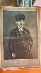 HAYAT HAFTALIK HABER MECMUA, DERGİSİ  - ORTA SAYFA POSTERİ : ATATÜRK FOTOĞRAFI - 24 EKİM 1958 SAYI: 107 SIRA NO : 107 HİKMET FERİDUN ES - İBRAHİM ÇAMLI - SADUN ALTUNA - HİKMET ANDAÇ - PİRÜZ AŞKIN - AYHAN ERER - SUAVİ SONAR - MAY BRITT - FAZIL KÜÇÜK - BURHAN IŞIN - MEHMET DANA EFENDİ - GÜLTEN DANA - ALİ DANA - AYŞE DANA - MACİT TEVFİK - NACİ ERDEM - YILMAZ HİCYILMAZ - DÜNDAR AKCAYÜREK - BURHAN ATALAY - İNCİ ATALAY - MÜNİR NURETTİN SELÇUK - NAİMA HANIM - MÜSLİM ATALAY - NEZİHE ARAZ - FUPI - NEGESTI - DAVID LEAN - ALEC GUINNESS - JOANNE WOODWARD - RED BUTTONS - MIYOSHI UMEKI - SOPHIA LOREN - JACK HAWKINS - WILLIAM HOLDEN - SESSUE HAYAKAWA - PIERRE BOULE - TURGAY ŞEREN - ALİ İHSAN KARAYİĞİT - BASRİ DİRİM - MUSTAFA ERÖĞÜT - NACİ ERDEM - AHMET BİLEK - HİLMİ KAPLAN - CAN BARTU - METİN OKTAY - TÜRK TİCARET BANKASI, LAITGOZ, NEOLİDON REKLAMLARI   -  EKSİKSİZ TAM TAKIM 48 SAYFA