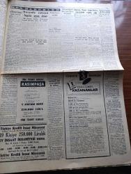 Cumhuriyet Gazetesi - 2 Mart 1955 - Balkan paktı Hariciye vekillerinin dünkü içtimaı - Yeşilırmak ve Kızılırmak ıslah edilecek - Ürdün'e hediye ettiğimiz uçaklar yola çıktı - Aydın'a bir askeri Amerikan uçağı düştü - churchill'in kremlin'e yaptığı sert ihtar - Londra büyükelçimiz Hüseyin Ragıp Baydur'un na'şı getiriliyor - yeşildirekte dünkü yangın faciası 1 ölü 12 yaralı var fotoğraf - Kıbrısa silah sokanlar - Mısır ile İsrail arasında başlayan çarpışmalar - Celal Bayar'ın pakistan'dan ayrılırken beyanatı fotoğraf - Ali Ulvi Karikatür - işçilerimize grev hakkı verilmesi etrafındaki tetkikler yazan Esad Tekeli - Üsküdar otobüsleri belediyeye devredildi - atom tankı yapıldı - mart ayı dert ayı yazan Burhan Felek - İstanbul Paris garnizon maçı - Galatasaray'ın 50. Yılı hazırlıkları - vahşi ihtiras filmi lüks sinemasında - avare filmi Çemberlitaş ve Şehzadebaşı yeni sinemalarında - İstanbul Belediyesi Şehir Tiyatroları dram kısmında altıncı kat  komedi kısmında yelpaze - Gripin