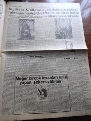 Cumhuriyet Gazetesi - 29 Nisan 1951 - Bayarın bir sözü üzerine yazan Nadir Nadi Başmakale - Kore'de esaretten kurtulan erlerimiz - Başbakan Adnan Menderes ve Dışişleri Bakanı Fuat Köprülü İzmir'de uçaktan inerlerken fotoğraf - güreşçi Nasuh Akar ve Nurettin Zafer dün dünya şampiyonu oldular fotoğraf - Tahran'da siyasi buhran - Brezilya takımı dün Fenerbahçe'yi 3-1 yendi fotoğraf - Kanuni Süleyman yazan Harold Lamb Yazı Dizisi - Düzen yazan Falih Rıfkı Atay - haftanın şakaları yazan Burhan Felek - Suriye'de sigaralarımızın taktikleri yapılıyor - İstanbul Ankara İzmir radyo programı - İngiltere krallarının taht taşını nasıl çaldım - Semira Bülbül Fatma Akes Nur Barakat Taksim kristal salonunda - İngiltere kral kupasını Newcastle United kazandı - Necati Morgül Celal Atiği köprüye getirirken fotoğraf - brezilyalıların futbolu yazan Eşref Şefik - Altın Şehir arsaları satış reklamı - pazarkaya kumaş mağazası - DAF dizel ve benzin kamyonları gelmiştir - Türk denizcilik cemiyeti kongresi