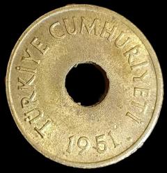 1951 (Noktalı) Delikli 1 Kuruş