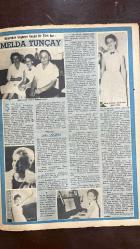 YELPAZE RESİMLİ SALON Mecmuası DERGİSİ - SAYI : 582 - 7 AĞUSTOS 1963 -MUHARREM ATLIKAN - CÜNEYT GÖKÇER - MELİH VASSAF - CAHİDE SONKU - NAMIK KEMAL - BARBAROS HAYREDDİN - HEYECAN BAŞARAN - NURİ ALTINOK - ERİKA REMBERG - CARL EBERT - MEDİHA GÖKÇER - ERTUĞRUL İLGİN - BRIGITTE BARDOT - SAMY FREY - BURT LANCASTER - JEAN GABIN  GÜZELLİĞİ YOKTU AMA - OP BENİ KATE - KRAL LEAR - NEFRET FİLMİ - BRIGITTE BARDOT’UN ROMA KAZA SAHNESİ - BURT LANCASTER VE KOĞULANLAR FİLMİ - JEAN GABIN’İN KIRLARA ÇEKİLİŞİ - MELDA TUNÇAY – TURHAN OĞUZBAŞ - MİNE GÜLCÜOĞLU  MELDA TUNÇAY’IN AFS BAŞARISI – TÜRKİYE’Yİ AMERİKA’DA TEMSİL ETME HAZIRLIKLARI – KİMYA MÜHENDİSLİĞİ HAYALİ – MÜZİK VE PİYANO SEVGİSİ – AİLEDEN VE ARKADAŞLARDAN AYRILMANIN HÜZNÜ – ROSELYNE DUNANT’IN HASSASLIĞI VE DEĞİŞİMİ – KASABADAN ŞEHRE UZANAN BİR AŞK – GİZLİ MEKTUP – BİR GENÇ KIZIN İÇ DÜNYASI - CEMAL GÜRSEL – EARL WARREN - REFİK TULGA – NİYAZİ AKI – MRS. PATRICK MALIN – SADUN KÂTİPOĞLU – LEYLA KİPMEN – NIHAL ERGENER – MIHRİ PEKTAŞ – MELAH  -26 SAYFA