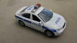 POLİS ARABASI ÇEK BIRAK KULLANILMIŞ  1/35 ÖLÇEK RESİMDE GÖRÜLDÜĞÜ GİBİ