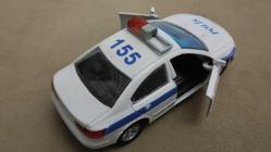POLİS ARABASI ÇEK BIRAK KULLANILMIŞ  1/35 ÖLÇEK RESİMDE GÖRÜLDÜĞÜ GİBİ