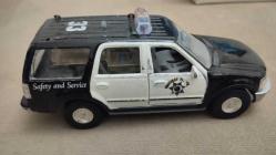 TOYS TOYS 1/38 FORD EXPEDITION HIGHWAY PATROL  ABD OTOYOL DEVRİYESİ SESLİ VE IŞIKLI ÇEK BIRAK PİLİ OLMADIĞI İÇİN DENENEMEDİ KULLANILMIŞ