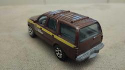 FORD EXPENDİTİON MATCHBOX  2011 YILI SIFIR    HİÇ KULLANILMAMIŞ 1/64 ÖLÇEK KOLEKSİYON ÜRÜNÜ