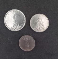 1970'LER 3 ADET MADENİ PARA LOTU : 2,5 LİRA - 50 KURUŞ - 25 KURUŞ.  KONDİSYON YÜKSEK KOLEKSİYONLUK NADİR
