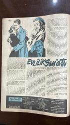 YELPAZE RESİMLİ SALON MECMUASI DERGİSİ - SAYI : 182 - 7 ARALIK 1955 - MAYK HAMMER - ÖMER SAKIP  MAYK HAMMER’IN KAZIK BAR MACERASI - KURŞUN YAĞMURU VE İNTİKAM - KİMLİK OYUNLARI VE YUMRUKLU ADALET - KAYBOLAN ZÜMRÜT’ÜN HABERCİSİ - JALE’NİN KİTAPLARINDAKİ HAZİNE - BİR PUSULA, BİR PİŞMANLIK - KİTAPÇILARDA KAYBOLAN İZLER - MACERA VE MERAKLA DOLU BİR TAKİP  MAYK HAMMER’IN KAZIK BAR MACERASI YAZAN: Ömer Sakıp - BAYRAKTARIN NİSANLISI FOTOROMANI - OĞUZ KORA - SAFİYE HANIM  HOROZ DÖVÜŞÜ - DENİZLİ VE HİNT HOROZLARI - ÜSKÜDAR’DA KIRKPINAR KAHVESİ - KANLI EĞLENCELERİN ELEŞTİRİSİ - SELMA’NIN TRENDE MUYO’YU BULMASI - KISKANÇLIK VE AFFETME - KADINLIK SANATI - EVLİLİKTE TEMİZLİK, NAZİK DAVRANIŞ VE GÖZLERİN DİLİ - ERKEĞİ KAZANMANIN PRATİK YOLLARI - EV İŞLERİ, DİKİŞ, YEMEK VE GÜNLÜK İTİNA  HOROZ DÖVÜŞÜ HİKÂYESİ YAZAN: Oğuz Kora FOTOĞRAF: Hilmi Gümüşde - SELMA VE MUYO HİKÂYESİ - KADINLIK SANATI VE EVLİLİKTE İTİNA HİKAYESİ - ANITA COLBY - HEDY LAMARR - OLIVIA DE HAVILLAND - ELIZABETH TAYLOR -34 SAYFA