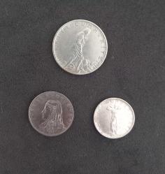 3 ADET 1970'LER 2,5 LİRA - 50 KURUŞ - 25 KURUŞ MADENİ PARA LOTU KONDİSYON YÜKSEK KOLEKSİYONLUK NADİR