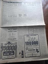 Cumhuriyet Gazetesi - 9 Ocak 1955 - selametin tek şartı yazan Nadir Nadi Başmakale - İsrail Amerikan ve İngiliz elçileri dedikoduyu yalanladılar - Adnan Menderes'in Bağdat'ta Ortadoğu Paktı için yaptığı konuşmalar endişe yaratmamış - Fatin Rüştü Zorlu bağdat'a niçin gitti - Suriye'de Adnan Menderes'i davet ediyor - maliye vekili Hasan Polatkan Almanya'ya gidiyor - Galatasaraylı Bülent Eken futbola veda etti fotoğraf - Adalet tartışılabilir mi yazan Hasan Ali Yücel -  On İkiye Bir Var yazan fahriye Celal - Galatasaray dün Sarajevo ile 3-3 berabere kaldı - Sarajevo bugün Beşiktaş'la oynuyor - oyuncu Kız filmi Taksim sinemasında - Titanik Faciası filmi atlas sinemasında  - yaz bekarı oyunu küçük sahnede - Zoraki Diplomat yazan Yakup Kadri Karaosmanoğlu Yazı Dizisi - Sahte Kahraman Lawrence derleyen Samih Sami Yazı Dizisi - Günün resimleri - Tarihe Geçmiş Büyük Aşklar Kral 14. Lui ve Luiz dö Lavalyer - şehir tiyatrosunda İ. Galip Arcan'ın istifası meselesi - Sümerbank 1955 ikramiye planı