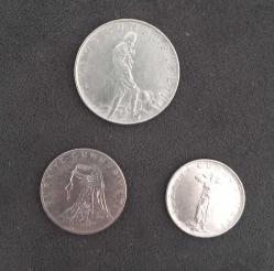 3 ADET 1970'LER 2,5 LİRA - 50 KURUŞ - 25 KURUŞ MADENİ PARA LOTU KONDİSYON YÜKSEK KOLEKSİYONLUK NADİR