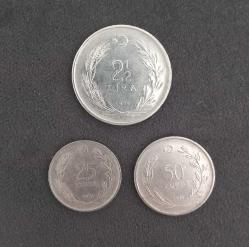 3 ADET 1970'LER 2,5 LİRA - 50 KURUŞ - 25 KURUŞ MADENİ PARA LOTU KONDİSYON YÜKSEK KOLEKSİYONLUK NADİR