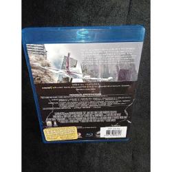 Blu-ray 2012 Bluray. Orijinal, Türkçe dublaj ve altyazı seçenekli. Disk 10 üzerinden 9.5 temiz, koleksiyonluk
