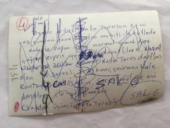 TOLGA AŞKINER ve NİSA SEREZLİ'NİN ORİJİNAL FOTOĞRAFI - 18 x 11 cm EBADINDA - ANTA TOROS'UN 24. TİYATRO YAŞ GÜNÜNDE ANTA TOROS, NİSA SEREZLİ, SEVİL ÜSTEKİN, TOLGA AŞKINER, HALE KUNTAY ve SERPİL GÜL AYNI KAREDE HATIRA POZU VERİRKEN ÇEKİLMİŞ BİR FOTOĞRAF