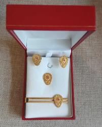 Polis Kravat İğnesi , Kol Düğmesi Ve Rozet Seti Kutusunda