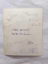 NİSA SEREZLİ ve TOLGA AŞKINER'İN ORİJİNAL FOTOĞRAFI - 11 x 9 cm EBADINDA - NİSA SEREZLİ ve TOLGA AŞKINER BİRBİRLERİNE SARILIP POZ VERİRKEN ÇEKİLMİŞ BİR KARE