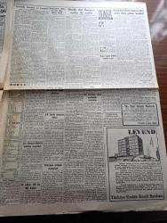 Cumhuriyet Gazetesi - 2 Kasım 1955 - Yıllık Nutuk yazan Nadir Nadi Başmakale - Meclis Dün Celal Bayar'ın Nutku ile açıldı fotoğraf - Cumhurreisi Celal Bayar'ın Nutku 1 saat 45 dakika sürdü - Celal Bayar Dün meclis kapısında Refik Koraltan ve Adnan Menderes tarafından karşılanıyor - Maarif Vekili Celal Yardımcı ile Konya mebusu Ragıp Atademir arasında münakaşa - Batı Almanya müdafaa vekili Theodor Blank'ın ziyaretleri fotoğraf - 24 milyon 109 bin 641 kişiyiz  -  İstanbul Üniversitesi dün yeni ders yılına başladı - 1 Bedende 2 Adam yazan Va Nü yazı dizisi - Nobel Barış mükafatı adayları Eden Trygve Lie Eisenhower - trafik kazaları yazan Burhan Felek - dokunulmazlığı kaldırılmak istenen mebuslar listesi - İstanbul Belediyesi Şehir Tiyatrosu komedi kısmında işte buna talih derler - sonsuz ıstırap filmi Şan sinemasında - ölüm hücresi filmi yeni ve Çemberlitaş sinemasında - Fenerbahçe genç takımı amerikalıları 6-0 yendi - Dolmabahçe stadında Adaletle Vefa karşılaşacak  fotoğraf -Edison ampul