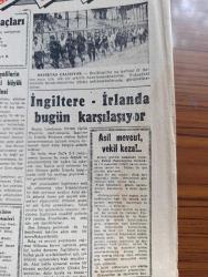 Cumhuriyet Gazetesi - 2 Kasım 1955 - Yıllık Nutuk yazan Nadir Nadi Başmakale - Meclis Dün Celal Bayar'ın Nutku ile açıldı fotoğraf - Cumhurreisi Celal Bayar'ın Nutku 1 saat 45 dakika sürdü - Celal Bayar Dün meclis kapısında Refik Koraltan ve Adnan Menderes tarafından karşılanıyor - Maarif Vekili Celal Yardımcı ile Konya mebusu Ragıp Atademir arasında münakaşa - Batı Almanya müdafaa vekili Theodor Blank'ın ziyaretleri fotoğraf - 24 milyon 109 bin 641 kişiyiz  -  İstanbul Üniversitesi dün yeni ders yılına başladı - 1 Bedende 2 Adam yazan Va Nü yazı dizisi - Nobel Barış mükafatı adayları Eden Trygve Lie Eisenhower - trafik kazaları yazan Burhan Felek - dokunulmazlığı kaldırılmak istenen mebuslar listesi - İstanbul Belediyesi Şehir Tiyatrosu komedi kısmında işte buna talih derler - sonsuz ıstırap filmi Şan sinemasında - ölüm hücresi filmi yeni ve Çemberlitaş sinemasında - Fenerbahçe genç takımı amerikalıları 6-0 yendi - Dolmabahçe stadında Adaletle Vefa karşılaşacak  fotoğraf -Edison ampul