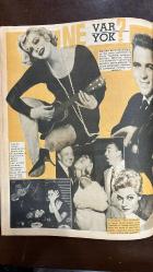YELPAZE RESİMLİ SALON MECMUASI DERGİSİ - SAYI : 366 - 17 HAZİRAN 1959 - FRANK SINATRA - JERRY LEWIS - DICK CLARK - DAVE BRUBECK - FRANK LAINE - DEBBIE REYNOLDS - DORIS DAY - PETULA CLARK - MILT HINTON - LITTLE RICHARD - TONY BENNETT - ZEKAI APAYDIN - SAL MINEO - NICK TODD - JOHNNY OTIS - PAUL ANKA - ELVIS PRESLEY - JIMMIE RODGERS - LIONEL HAMPTON - ELLA FITZGERALD - RICKY NELSON - BILLY ECKSTINE - LOUIS ARMSTRONG - DOMENICO MODUGNO - JIMMY CLANTON - JOHNNY MATHIS - TONY PERKINS - FRANKIE AVALON - CLARK GABLE - EDDIE COCHRAN - CORRADI - FRANCO GANDOLFI - MARCO MODUGNO - PAT BOONE - BING CROSBY - DIXE LEE - HARRY BELAFONTE - TOMMY SANDS - GREGORY PECK - SUSAN STRASBERG - ANGELE DURAND - ANTHONY PERKINS - DEAN MARTIN - ARMAĞAN ŞENOL - CHET BAKER - DIZZY GILLESPIE - GINA LOLLOBRIGIDA - GLORIA DELAVEN - ORHAN ASENA - SAHAP AKALIN - COŞKUN KARA - ATILLÂ ELDEM - ASUMAN KORAD - HALÛK KURDOĞLU - EJDER AKIŞIK - SEMIH SERGEN - MELIH VASSAF - NERMIN AKAGÜNDÜZ - ROJA - KITM MELOD - HABER - 28 SAYFA