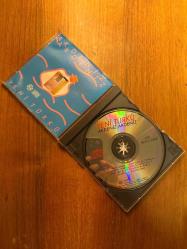 Yeni Türkü : Akdeniz Akdeniz / Audio CD - Göksoy Plakçılık 1990 (Kırmızı Bandrollü) Kapak: Bülent Erkmen