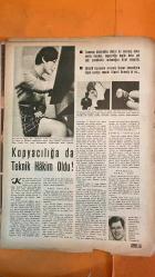 HAYAT HAFTALIK HABER MECMUA, ORTA SAYFA POSTER: ÇIPLAK, MANOLYALAR  - SIRA NO: 550 SAYI: 17 TARİH: 20 NİSAN 1967 SUNAY - JOHNSON - SUNA KORAT - TAMER GÜVENÇ - KENNEDY - EDWARD KENNEDY - DINA - HÜSEYİN - ZEYN - HASAN - FEVZİYE DOĞUNUN BAHTSIZ KRALİÇELERİ - VIETKONG ÇETECİLERİ ARASINDA BİR KADIN GAZETECİ - SUNAY AMERİKA’DA - KENNEDY’NİN MEZARINDA - KOPYACILIĞA DA TEKNİK HÂKİM OLDU - ŞÖHRETLİ KOPYACILAR - ÜRDÜN SARAYINDAN BİR ÜÇLÜ - MUTLU GÜNLERDE - DUMLUPINAR ŞEHİTLERİ - VAKKO 1967 İLKBAHAR-YAZ DEFİLESİ - SUKARNO’NUN YENİ EŞİ YURİVATİ - DEWİ - AUDREY RHODE - FLAŞLARIN IŞIĞINDA - TÜRKİYE’Yİ UNUTAMIYOR - HAWAII ADALARININ BÜLBÜLÜ - ÇANAKKALE ANMA TÖRENİ - PARİS MODA ETKİSİ - MANKENLİK VE ZARAFET KURSU - NARA BURNU - İSVEÇ ŞİLEBİ ÇARPIŞMASI - 84 DENİZ ŞEHİDİ -  EKSİKSİZ TAM TAKIM 48 SAYFA