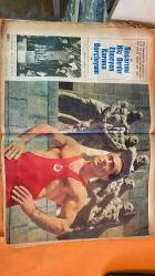 HAYAT HAFTALIK HABER MECMUA, ORTA SAYFA POSTER: ÇIPLAK, MANOLYALAR  - SIRA NO: 531 SAYI: 31 TARİH: 28 TEMMUZ 1966 BRIGITTE BARDOT - GUNTHER SACHS - PRENSES SÜREYYA - PETER MAFF - MOUSTACHE - SELMA GÜNERİ - MAHMUT ATALAY - İBRAHİM ATALAY - MUSTAFA ATALAY - MEHMET ATALAY - İHSAN ATALAY - ADİL CANDEMİR - HASAN BOZBEY - NÜKHET AKSOY - FARUK SÜKAN - MÜSLİM ADSIZ - EYÜP SABRİ KIRLICA - AYŞEGÜL ÖZKARADUMAN - SEVİL KAYA - HALİL UZ - BÜLENT YENİEVLİ - LEYLA ALATAŞ - GÖKSENİN AKTULAY - SAADET ORAN - ASUMAN AĞLAR EMNİYET’İN 24 SAATİ - BRIGITTE MEMNUN, SÜREYYA MAHZUN - DENİZDE VE TULUMBADA SERİNLEYENLER - “BAK-GÖR” STİLİ - MAHMUT ATALAY’IN HAYATI VE ŞAMPİYONLUĞU - NÜKHET AKSOY’UN MADALYASI - OKUYUCU MEKTUPLARI - BİLMECE - GEÇEN HAFTAKİ BİLMECENİN ÇÖZÜMÜ  -  EKSİKSİZ TAM TAKIM 48 SAYFA