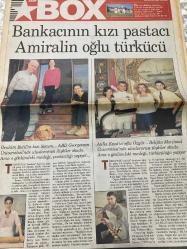 STAR BOX GAZETESİ DOĞUM GÜNÜ HEDİYESİ -26 MAYIS 2002 -İbrahim Betil-Senem Betil-Atilla Kıyat-Özgür Kıyat-Deniz Güçer Erdem-Ecevit-Durgut Zileli-Cemil Çiçek-Mustafa Bulun-Orhan Borçak-Erkin Koray-Vural Şerifoğlu-Ahmet Tunagür-Özkan Demir-Zafer Turgut-Kadir Kılıçparlar  Bankacının kızı pastacı Amiralın oğlu türkücü-551’inci Milletvekili-Başbakanlık cimri çıktı-Rakı uzmanı-Ecevit’in doktoru yönünü şaşırıyor-Şatoda ithal ağaçlar dökülüyor yapraklar-İzinsiz gösteri mi var-Kral pavyona düştü-Sessiz kayınpeder-Güzel Türkçemiz-Gelin Kebabı-Bastığın yeri bileceksin-Baba sakın brockman-Erkin Koray’ın Diskografisi-Dünyayı gözetleyen uçak-Kedi sözlüğü-Bu resmen bir devrim