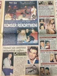 STAR GAZETESİ DOĞUM GÜNÜ HEDİYESİ -23 AĞUSTOS 2000 -Emel Sayın-Hamid Yasaman-Emel Sayın-Savaş Kalafat-Billur Kalkavan-Yaşar-Kenan Doğulu-Bengü-Müşerref Akay-Ekber Gencer-Zeynep Tunuslu-Uzay Kanat-Uzay Hepgüler-Nazende Korukçu-Seher Alaçam-Mehtap Kavak-Ferda Nukan-Maya Uras-Aylin Ertek-Özlem Ispartalıgil-Ahmet Ağaoğlu-Tuluyhan Uğurlu-Selin Boronkay-Hakan-Gülin-Erem-Gizem Can-Hülya Avşar-Betül Demirtaş-Hülya Avşar-Hande Ataizi-Tarık Akan-Kadir İnanır-Ajda Pekkan-Ebru Gündeş-İbrahim Tatlıses-Mahsun Kırmızıgül-Turan Seyfioğlu-Süleyman Turan-Coşkun Aral-Sinan Bengier-Zerrin Sümer-Erdal Tosun-Deniz Görkem-Macit Otel-Kartal Tibet-Hümeyra-Atıf Yılmaz-Kemal Sunal-Şener Şen-Müjde Ar  Emel kendini tecrit etti-Billur tanesi-Yeniden aşka selam-Evleniyor-Küçük Uzay, cici babasının yanında staj görüyor-Vantilatörlü şarkıcı-İstanbul şarkı söylüyor-Şampiyon golfçüler-Alkol yok buzlu çay var-Can’lar biraraya geldi-Çapkın Kurt işbaşında-Konser rekortmeni-Bitmeyen dargınlıklar-Kim daha güzel?-Mümin küskün