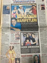 STAR GAZETESİ DOĞUM GÜNÜ HEDİYESİ -23 AĞUSTOS 2000 -Emel Sayın-Hamid Yasaman-Emel Sayın-Savaş Kalafat-Billur Kalkavan-Yaşar-Kenan Doğulu-Bengü-Müşerref Akay-Ekber Gencer-Zeynep Tunuslu-Uzay Kanat-Uzay Hepgüler-Nazende Korukçu-Seher Alaçam-Mehtap Kavak-Ferda Nukan-Maya Uras-Aylin Ertek-Özlem Ispartalıgil-Ahmet Ağaoğlu-Tuluyhan Uğurlu-Selin Boronkay-Hakan-Gülin-Erem-Gizem Can-Hülya Avşar-Betül Demirtaş-Hülya Avşar-Hande Ataizi-Tarık Akan-Kadir İnanır-Ajda Pekkan-Ebru Gündeş-İbrahim Tatlıses-Mahsun Kırmızıgül-Turan Seyfioğlu-Süleyman Turan-Coşkun Aral-Sinan Bengier-Zerrin Sümer-Erdal Tosun-Deniz Görkem-Macit Otel-Kartal Tibet-Hümeyra-Atıf Yılmaz-Kemal Sunal-Şener Şen-Müjde Ar  Emel kendini tecrit etti-Billur tanesi-Yeniden aşka selam-Evleniyor-Küçük Uzay, cici babasının yanında staj görüyor-Vantilatörlü şarkıcı-İstanbul şarkı söylüyor-Şampiyon golfçüler-Alkol yok buzlu çay var-Can’lar biraraya geldi-Çapkın Kurt işbaşında-Konser rekortmeni-Bitmeyen dargınlıklar-Kim daha güzel?-Mümin küskün