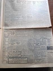 Cumhuriyet Gazetesi - 29 Ocak 1956 - aydınlık isteriz yazan Nadir Nadi Başmakale - personel kanununun son şekli açıklandı - Celal Bayar'ın dünkü tetkikleri fotoğraf - 12 buçuk milyon dolar serbest bırakıldı - Makbule Atadan'ın mirası - Kıbrıs'ta tedhişçilik yapanlar tevkif edilirken fotoğraf - Eisenhower'in özel müşaviri Clarence B. Randall dün Ankara'ya hareket etti - Eisenhower Rusya'nın 20 yıllık dostluk anlaşması teklifinin kabul edilmeyeceğini açıkladı - ithal edilen ilaçlar - murakabe yazan Hasan Ali Yücel - Rus Yugoslav atom işbirliği - Konya Hürriyet Partisi teşkilatı kuruldu - 1955-1956 Yunus Nadi mükafatı en güzel fikir yazısı - Ankara İstanbul Radyosu Programı - Beylerbeyi sarayına dair yazan Haluk Yusuf Şehsuvaroğlu - haftanın şakaları yazan Burhan Felek - Fenerbahçe dün Ankara'da Havagücünü 3-0 yendi fotoğraf - VII. Kış olimpiyatları - Beşiktaş Adalet maçı - spor sarayında dün bir yangın başlangıcı oldu - Galatasaray İzmir'de Karşıyaka'yı 8 2 yendi - olimpiyatların açılışı