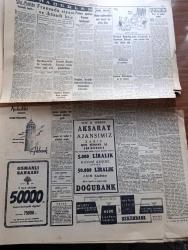 Cumhuriyet Gazetesi - 3 Ekim 1957 - Muhalefet Partileri Arasında Konuşmalar -  Dün 30 İlde Demokrat Parti Aday Yoklamaları Yapıldı - Irak Muhalefet Lideri  Sammirrat Nuri Said Paşayı İtham Etti - Abdülhalik Renda Dün Vefat Etti - Amerikalı İktisatçı Max Thornburg Karadeniz'de Bir Geziye Çıkıyor - Doçent Adile Ayda İstifa Etti-  Kapani Kardeşler Arasında Tartışma Devam Ediyor - Metin Toker tahliye edildikten sonra eşi yavrusu ve İsmet İnönü ile bir arada fotoğraf - Makarios Komünistlerle İşbirliği Yaptığını Açıkladı - İblisin Kızı Yazan Guy Des Cars Yazı Dizisi - 20 Liraya Bir Yahudi Nakleden M. Kenan Kan Yazı - Aşçı Ve Garson Eğitim Merkezi Açılıyor - biraz da başka şeyler yazan Burhan Felek  - haydut filmi Beyoğlu Lale ve Pangaltı İnci sinemasında -İstanbul opereti işbirliği -Fransa'da Siyasi Ve İktisadi Kriz - Yurtta Seçim Mücadelesi İntibaları - Demirkırat'tan Sonra Şimdi de Demirkırası - Fenerbahçe Spartak'a Bir Maç Teklif Etti - Fenerbahçe Son 20 Dakikada Beyoğluspor'a 4 Gol Attı