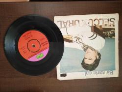 Sil Baştan Bir Şarkı Çal Selçuk Ural