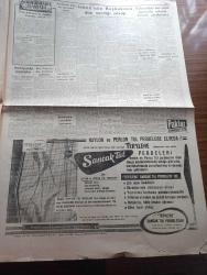 Cumhuriyet Gazetesi - 23 Ocak 1960 - Konya'da dün 3 Nurcu daha tevkif edildi - nurcuların evinde yapılan aramalarda Nazım Hikmet'in kitaplarına da rastlandı - İsmet İnönü'nün Başbakan Adnan Menderes'e Dün verdiği cevap - Batı trakya'ya dair Fatin Rüştü Zorlu'nun açıklaması - Başbakan Adnan Menderes'in radyodaki konuşması - grev meselesi - Türk iş başkanı Nuri Beşer - Bursa'da bir köyde her gece Ata'nın nutku okunuyor - İzmir'de seçim kütüklerindeki yolsuzluk - ayakkabı boyacıları derneği ilk yıllık Kongresi fotoğraf - Paris sahnelerinde tekrar Jean Paul Sartre Yazan Melahat Menemencioğlu - De Gaulle Cezayir'e gidiyor - İstanbul belediyesi şehir tiyatroları dram kısmında Hamlet - Lale Tiyatrosunda yaramaz çocuk oyunu - Muzaffer Demirhan Zeki Şamiloğlu ve Asım Kurt Kış olimpiyatlarında fotoğraf - VIII. Kış olimpiyatları - Fenerbahçe'de kongre kararı pazartesi günü - Galatasaray Demirspor maçı - Karagümrük Beyoğluspor maçı - kızılyıldız'ın ilk rakibi Göztepe - Real Madrid Nice maçları