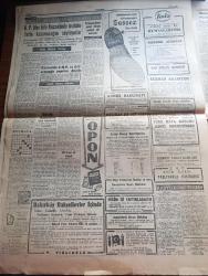 Cumhuriyet Gazetesi - 19 Ekim 1957 - Bir Savaşçı Yazan Nadir Nadi Başmakale  - Adnan Menderes Dün İsmet İnönü'ye  Ağır Bir İthamda Bulundu - Üstad Hüseyin Cahit Yalçın'ı Dün Kaybettik Fotoğraf - Şemsettin Günaltay Demokrat Partilileri Yardıma Çağırdı - Hürriyet Partisi Seçim Beyannamesi Açıklandı - Türk Uçakları Suriye Üzerinde Uçmamıştır - Cumhurbaşkanı Neden Seçim Nutku Söylüyor - Cumhuriyetçi Millet Partisi'nin Dünkü Büyük Mitingi - Türkiye'nin Altınları - 20 Liraya Bir Yahudi Nakleden M. Kenan Kan Yazı Dizisi - İblisin Kızı Yazan Guy Des Cars Yazı Dizisi - Abdurrahman Gazi Garnizonunun Temeli Dün Atıldı - Kıbrıs'ta Bombalar Patlamaya Başladı - Rus Peyki yazan Burhan Felek - Ankara'da Asya Gribi Şiddetlendi - Asya Gribine Yakalanan Hürriyet Partisi Liderleri Fevzi Lütfi Karaosmanoğlu Turan Güneş Osman Nuri Göver - Dünkü İlk Antremanda Yalçın Granit Milli Takımdan Affını İstedi - Ankara Kapalı Spor Sarayı Açılıyor - Behzat Burak Raşit Rıza Jübilesi şehir komedi tiyatrosunda - Tamek