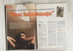 YENİ AKTÜEL HAFTALIK HABER DERGİSİ - SAYI 38 - 30 MART / 5 NİSAN 2006 MUCİZE SU TERAPİSİ: AYURVEDA’DAN GELEN 6 BARDAKLIK ŞİFA - AMCAZADE’NİN TORUNLARI: MEHVES EVİN VE BANU GÜVEN - AYÇA ŞEN: “İHRAÇ FAZLASI KUŞAĞIZ” - ALSANCAK STADI’NDAKİ İSKELETLERİN SIRRI - KİREÇBURNU KİMİN SORUNU? BELGELİ TARTIŞMA - TÜRKİYE BU STATLARDA YOK: DÜNYA KUPASI STADYUM DOSYASI - İRAN’DA SAVAŞ İLE FLÖRT: GENÇLER ABD’YE GÖÇMEK İSTİYOR - FRANSIZ GEZGİNLERİN PAKİSTAN SERÜVENİ: TÜRKLER MÜSLÜMAN DEĞİL Mİ? - NATALIE PORTMAN’IN GÖZLERİNDE ŞİDDETİN HALLERİ - ÇİN ASTROLOJİSİ: KÖPEK YILI NE GETİRECEK? - DOĞAN CÜCELOĞLU’NDAN ÖSS KILAVUZU - ERDOĞAN ÇINAR: “ASIL HIRİSTİYAN ALEVİLER” - GÜNDÜZ VASSAF’IN ALBÜMÜNDEN: BOSTON VE TOTALİTERLİK - İSTANBUL FİLM FESTİVALİ’NİN ALTERNATİF FİLMLERİ - MOZART’IN BABASININ KEMANI ARTIK CİHAT AŞKIN’DA - “V FOR VENDETTA” VİZYONA GİRİYOR: KAHRAMANIM BİR TERÖRİST - SANATSEVER 100 BİN ÇOCUK: ARALIK DERNEĞİ’NDEN TİYATRO ATAĞI - MEHVES EVİN - BANU GÜVEN - AYÇA ŞEN - DOĞAN CÜCELOĞLU - 98 SAYFA